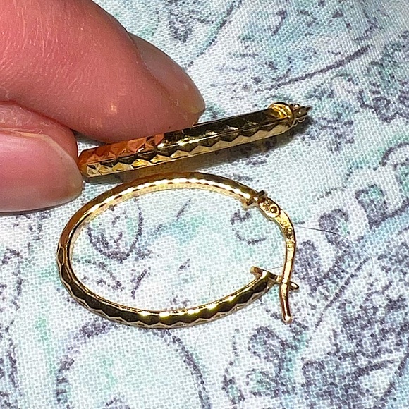 Vintage Gold Tone Hoops Stamped OTC BRZ Italy - Picture 6 of 15